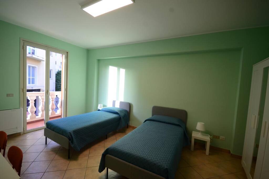 ברצלונה פוצו די גוטו Casa Vacanza Donna Laura מראה חיצוני תמונה
